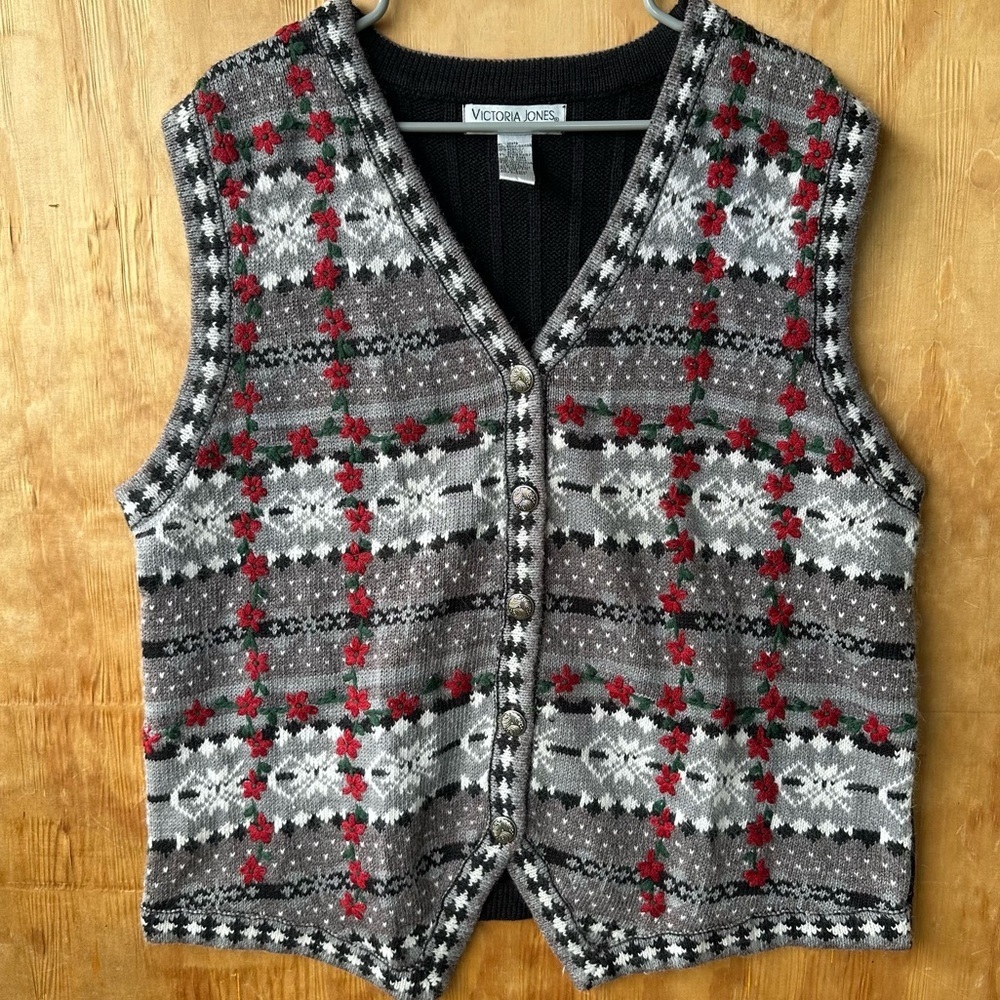 Vintage Victoria Jones Poinsetta Christmas Button Up Gray Red Sweater Vest